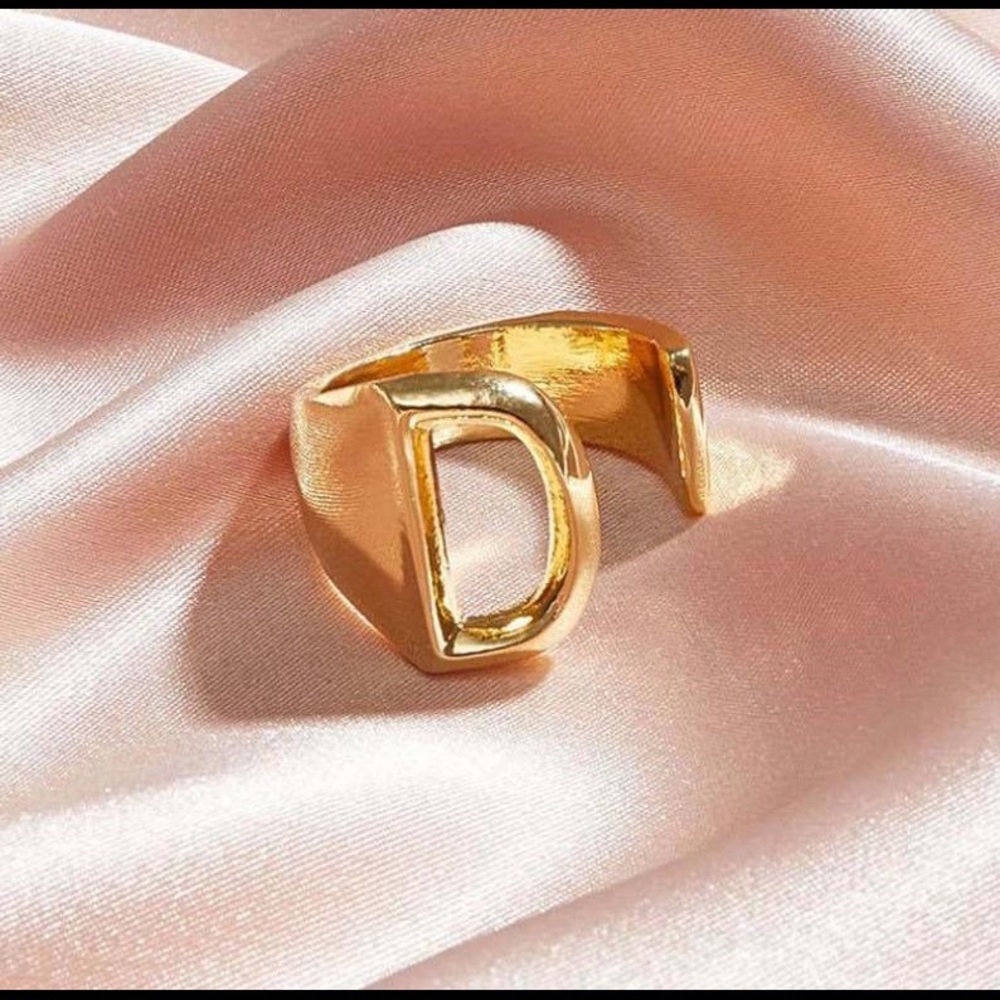 New gold plated ring Letter D